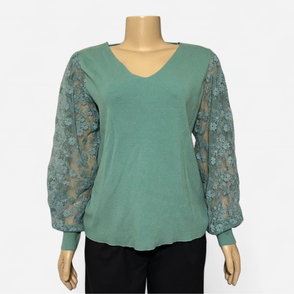 Sioni Green Lace Sleeve Blouse - Picture 2 of 5